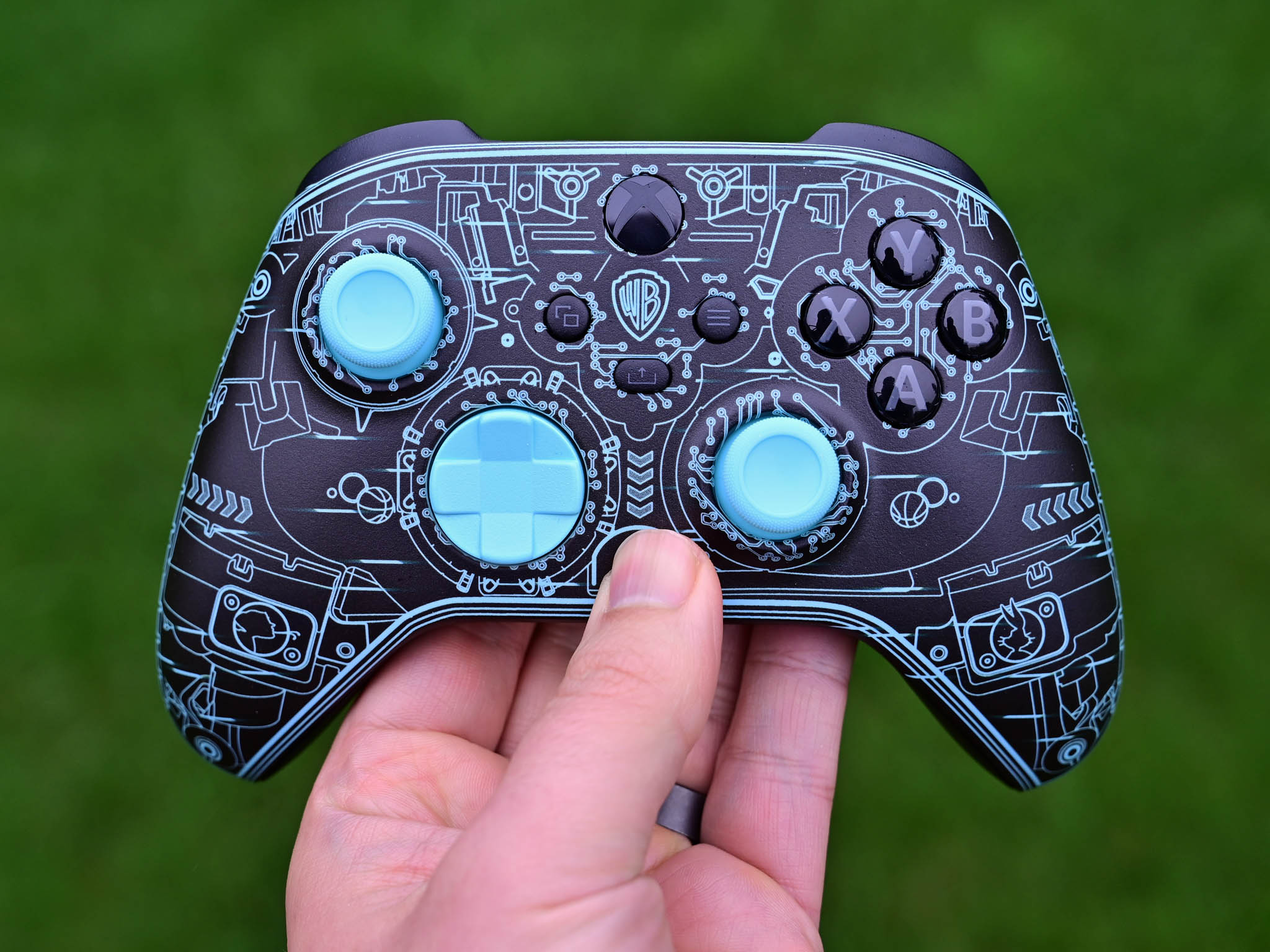 Xbox Wireless Controller Space Jam · Serververse edition photograph